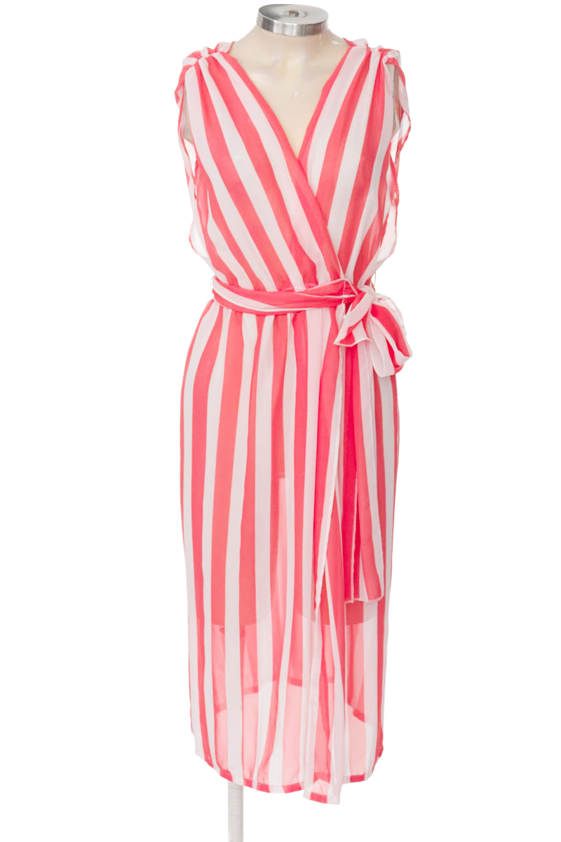 Vestido / Enterizo color Rosado - Closeando