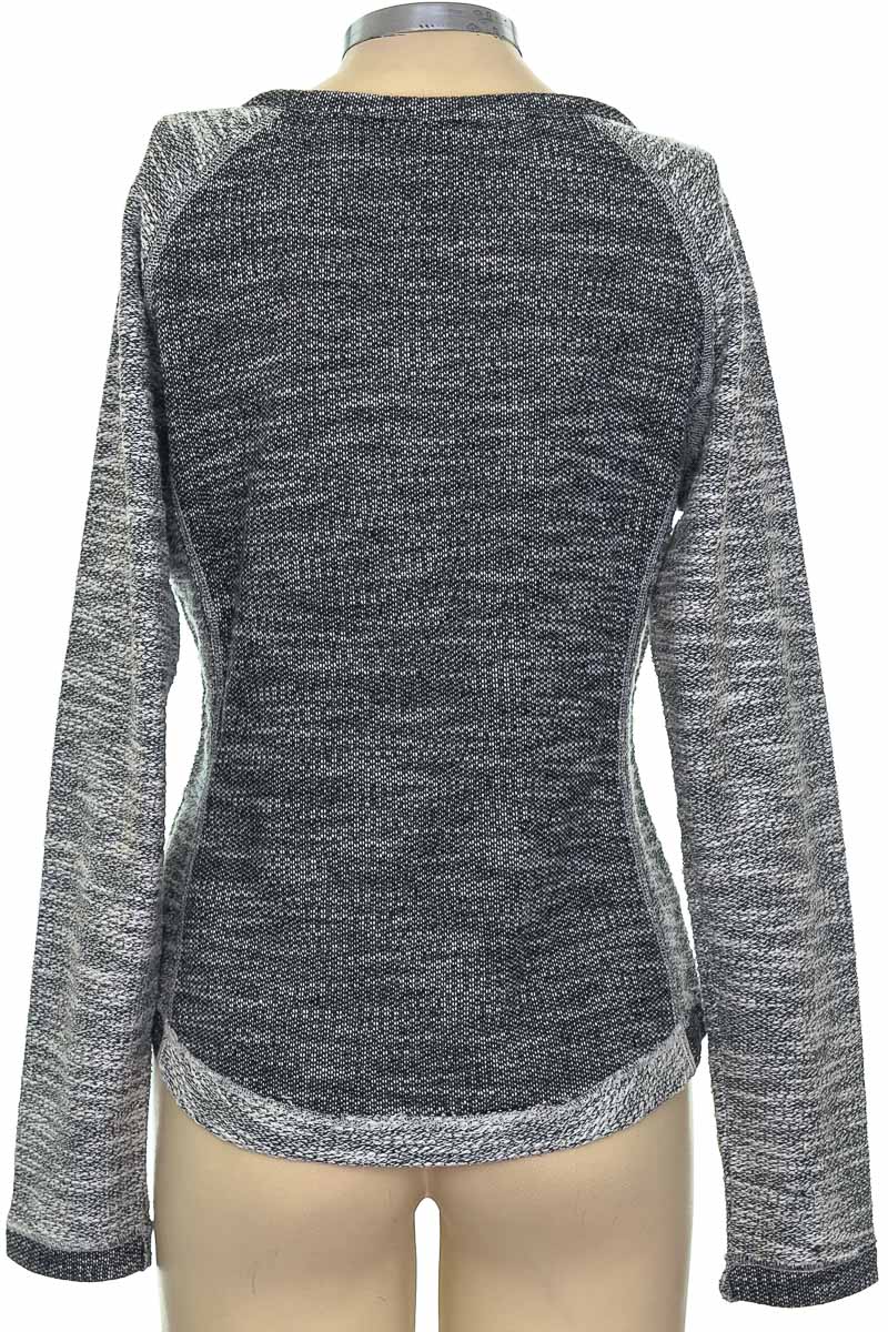 Sweater color Negro - Color Siete talla L de Segunda Mano | Closeando