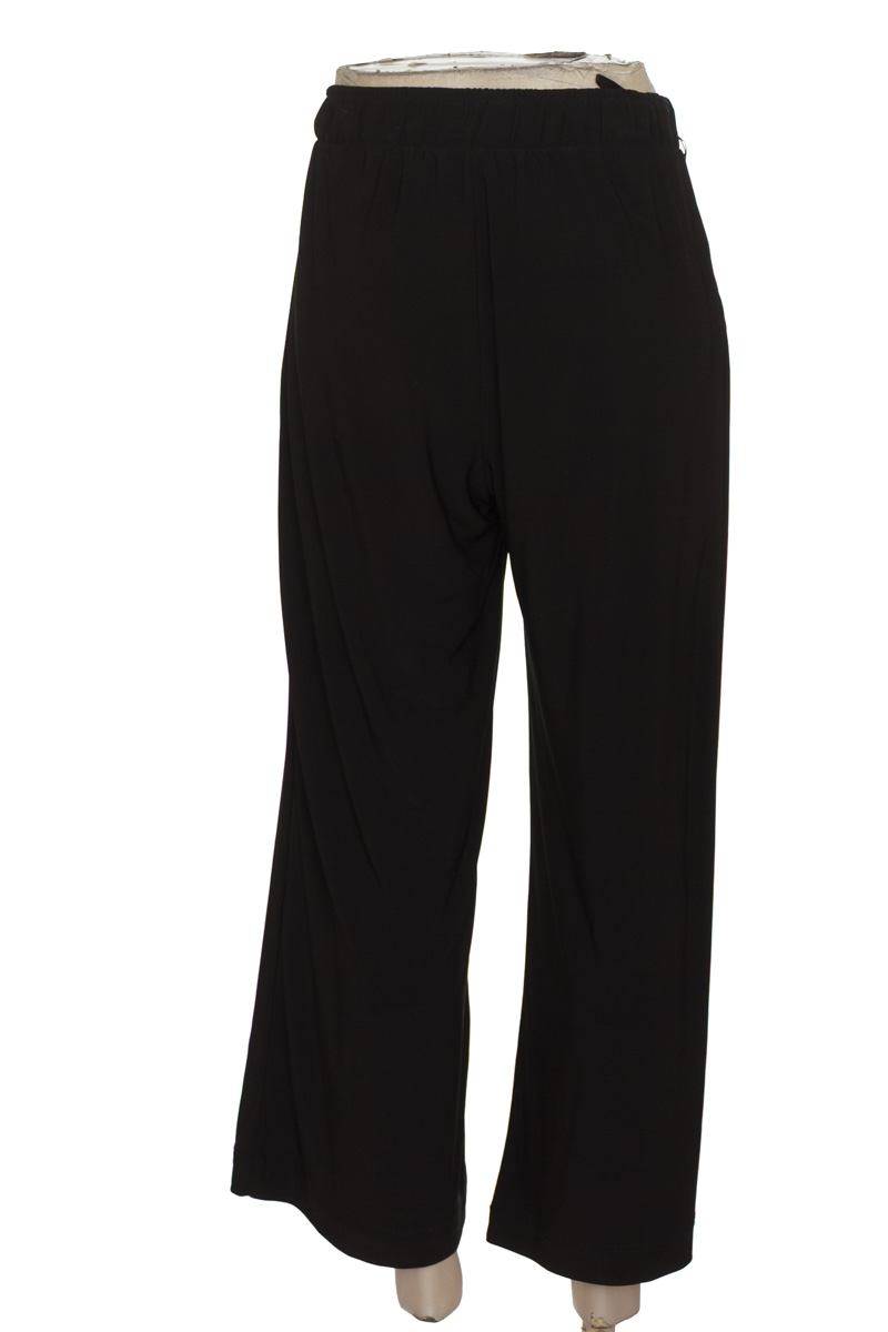 Pantalones color Negro - XUSS