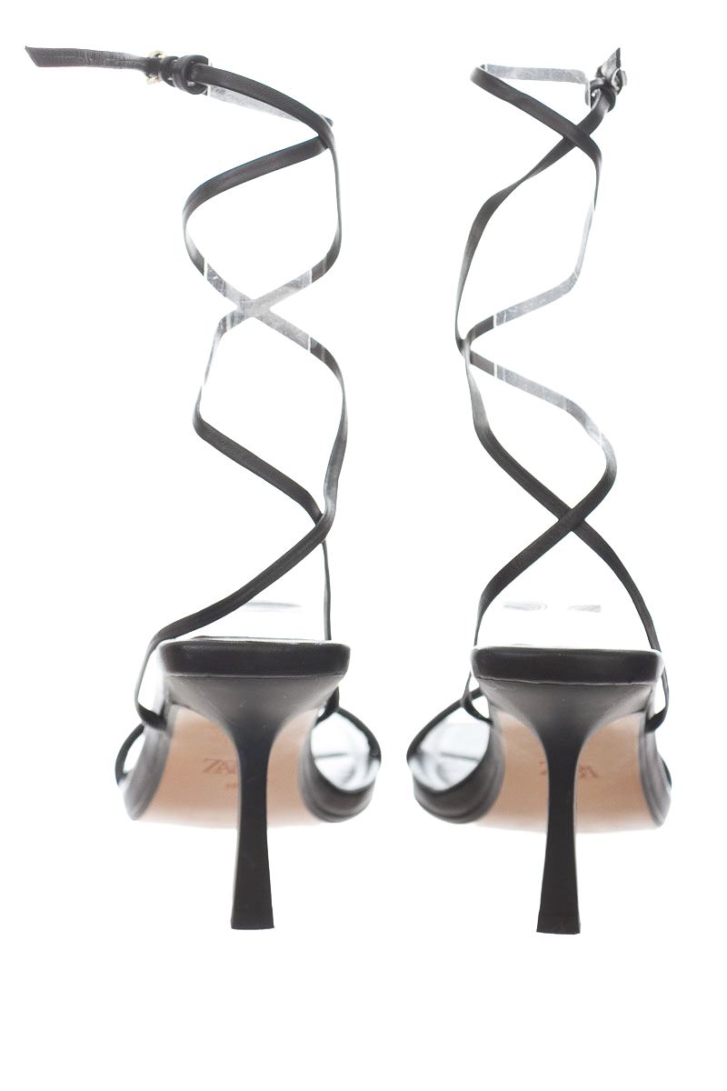 Zapatos color Negro - Zara