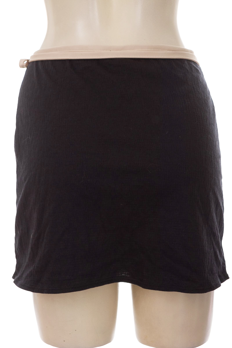 Falda color Negro - Loguin