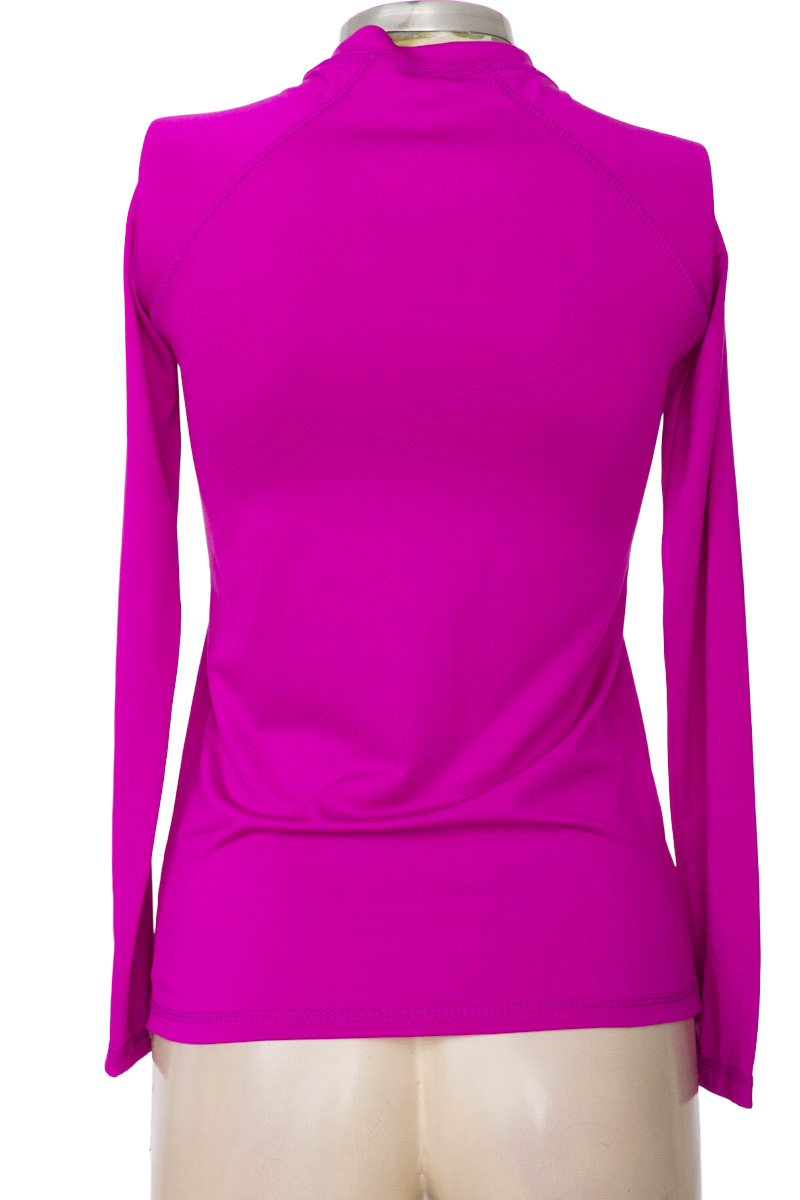 Ropa Deportiva / Salida de Baño color Morado - Closeando