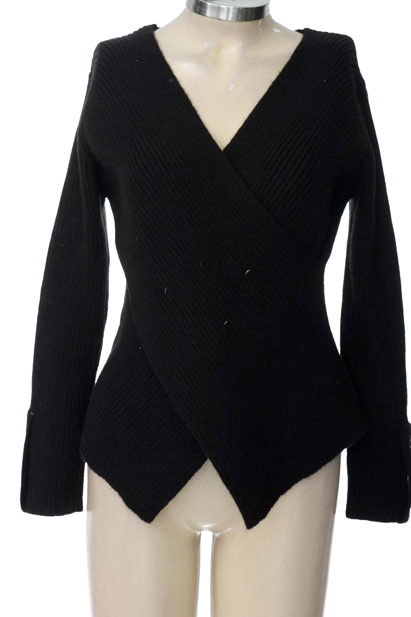 Sweater color Negro - Closeando