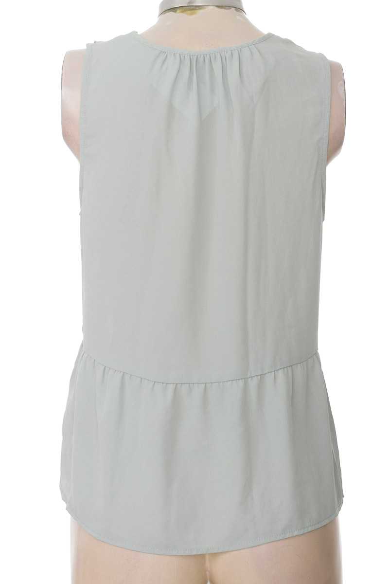 Top / Camiseta color Verde - Basement