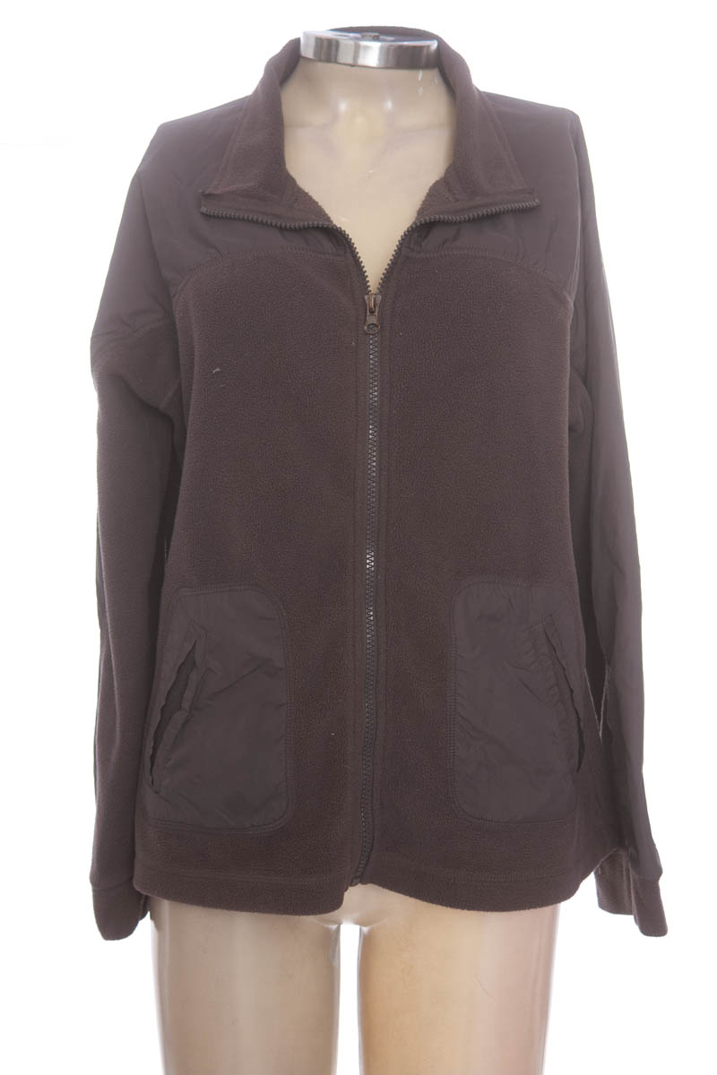 Ropa Deportiva / Salida de Baño color Gris - University Club