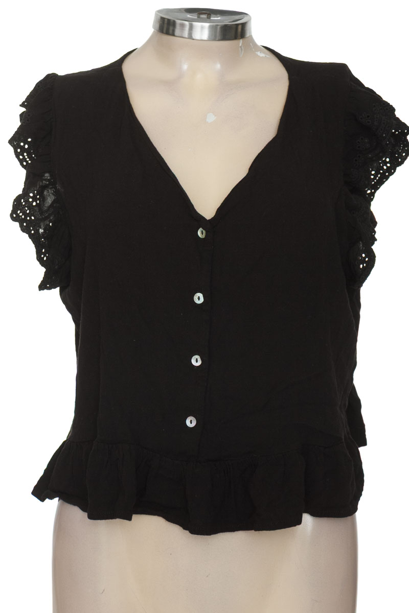 Top / Camiseta color Negro - University Club