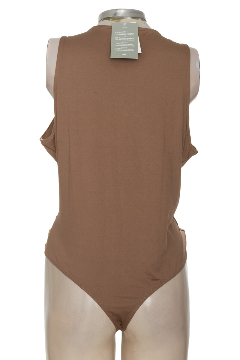 Top / Camiseta color Beige - H&M