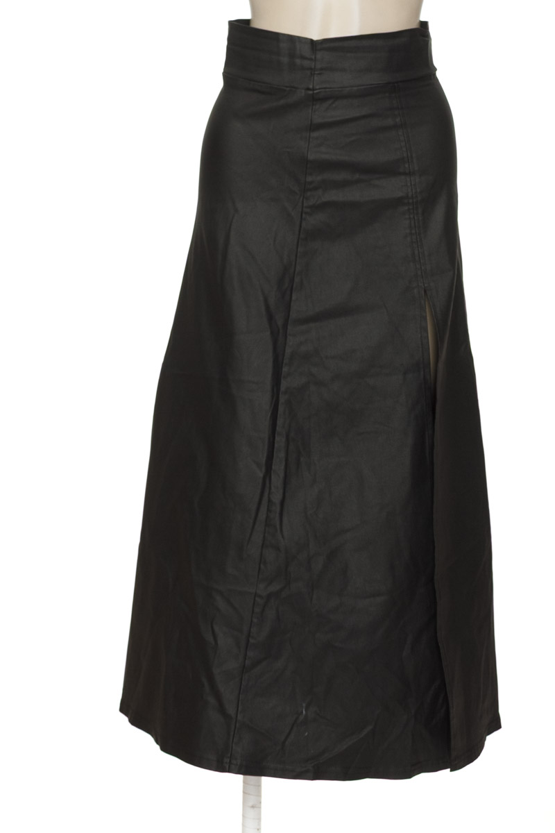 Falda color Negro - Closeando
