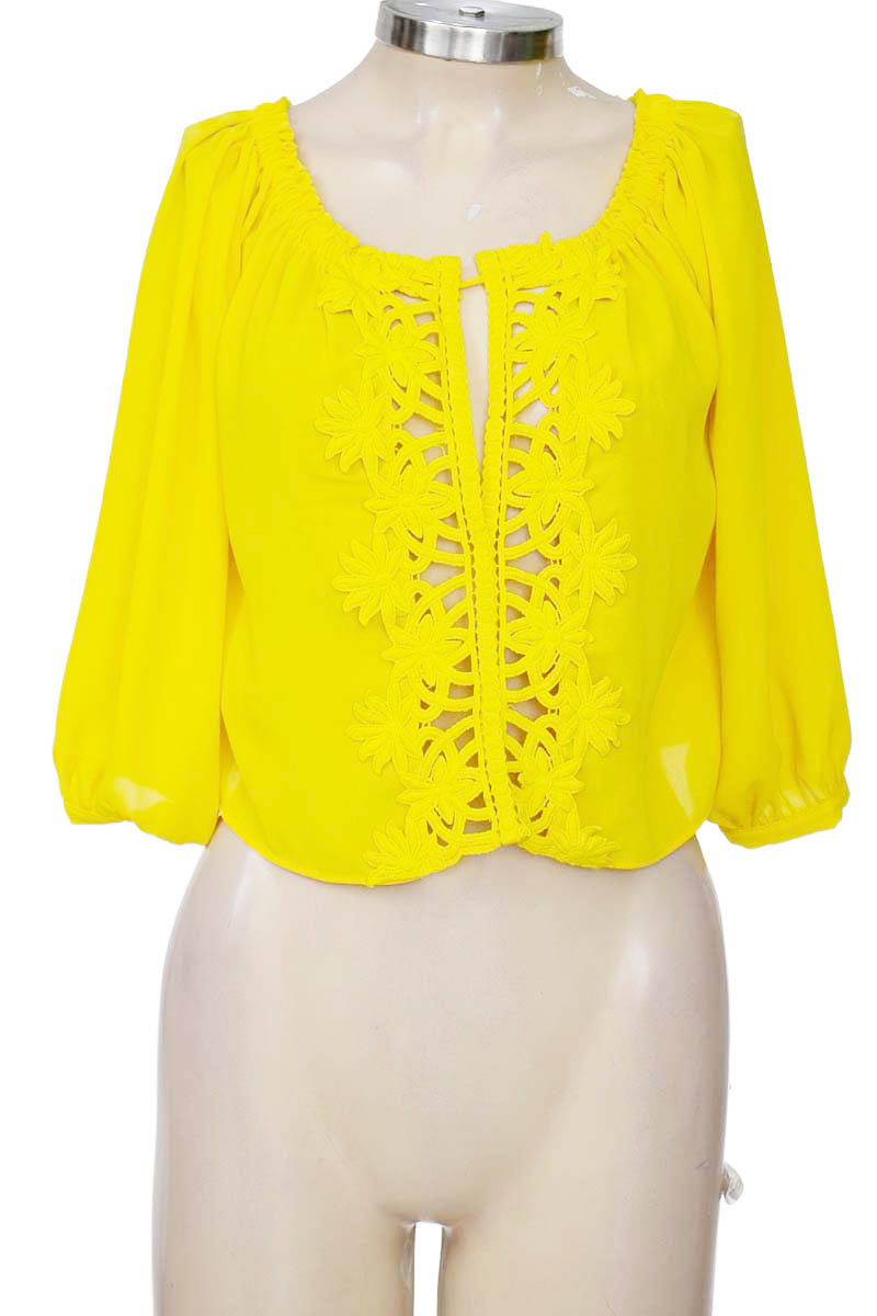 Blusa color Amarillo - Closeando