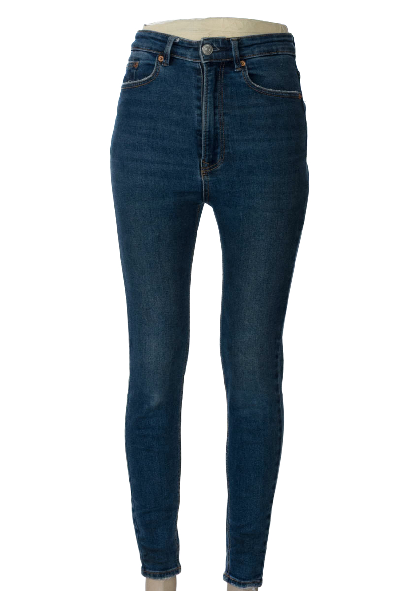 Pantalones color Azul - Stradivarius