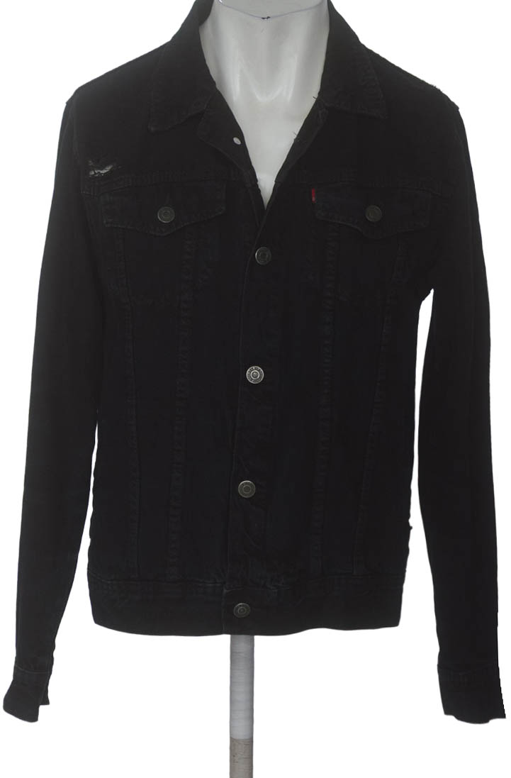 Chaqueta color Negro - Closeando