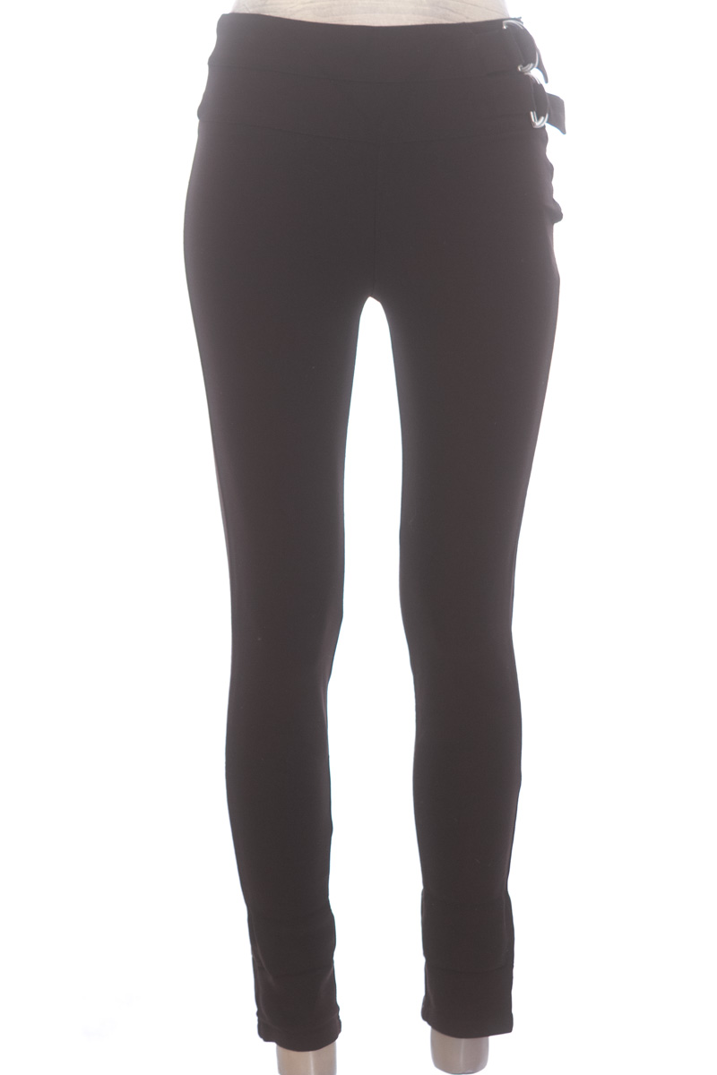 Pantalones color Café - Closeando
