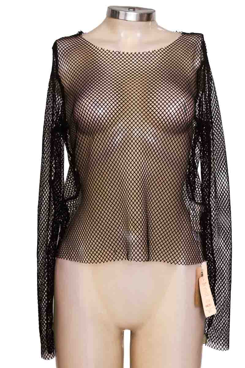 Top / Camiseta color Negro - For Me Too