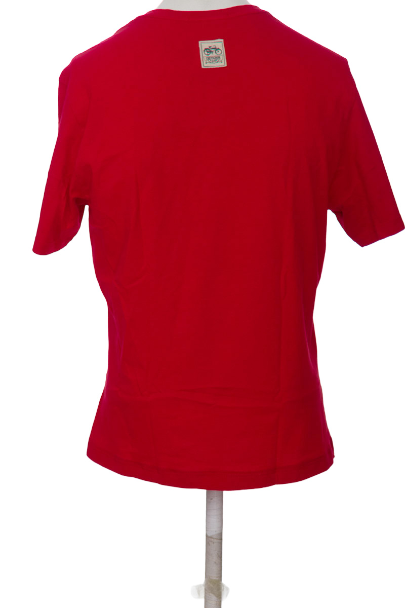 Camiseta color Rojo - Closeando