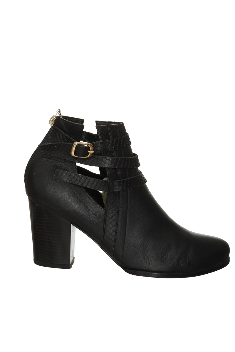 Zapatos color Negro - Closeando