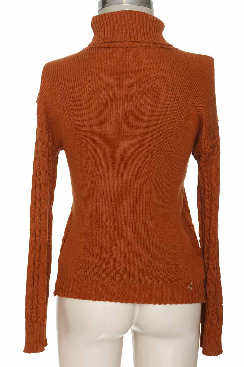 Sweater color Café - Closeando