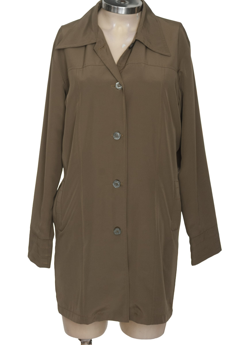 Chaqueta / Abrigo color Gris - Closeando