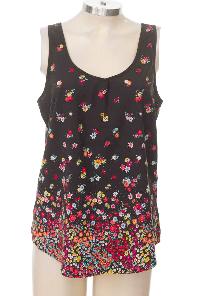 Top / Camiseta color Negro - Time And Tru