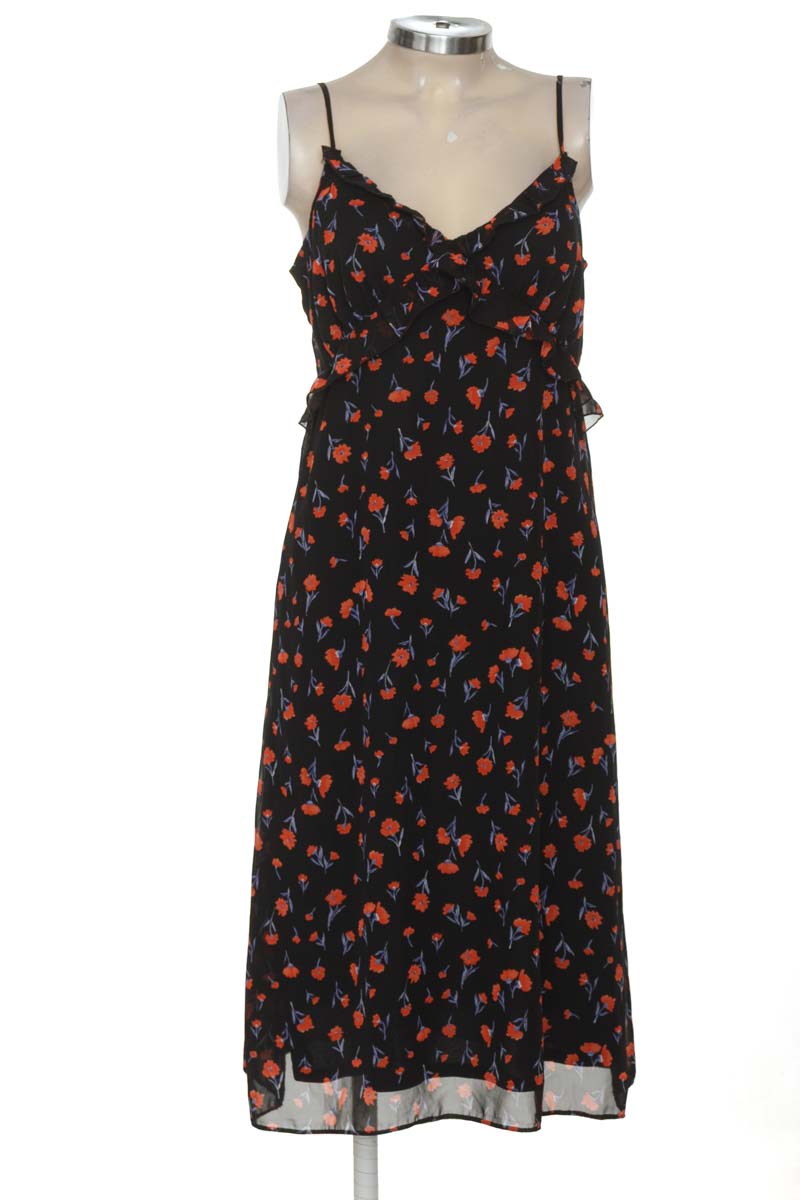 Vestido / Enterizo color Negro - PETITE
