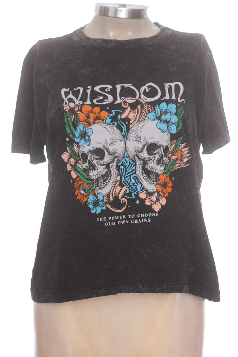 Top / Camiseta color Negro - MATTELSA