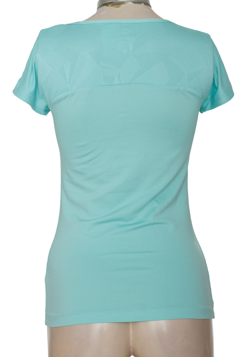 Ropa Deportiva / Salida de Baño color Aguamarina - Nike