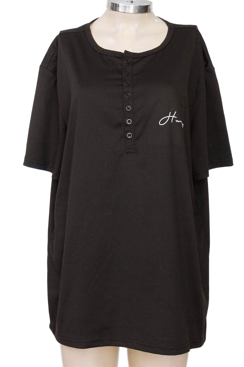 Top / Camiseta color Negro - Closeando