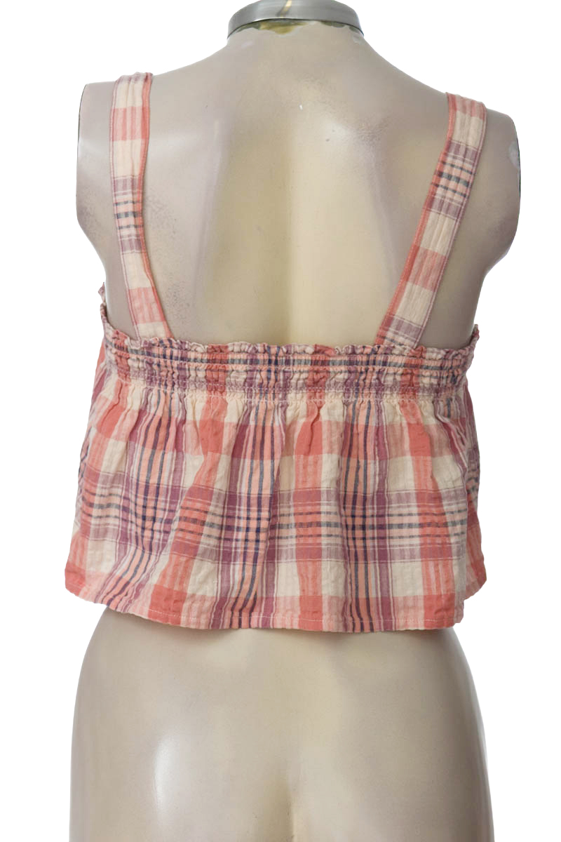 Top / Camiseta color Rosado - American Eagle