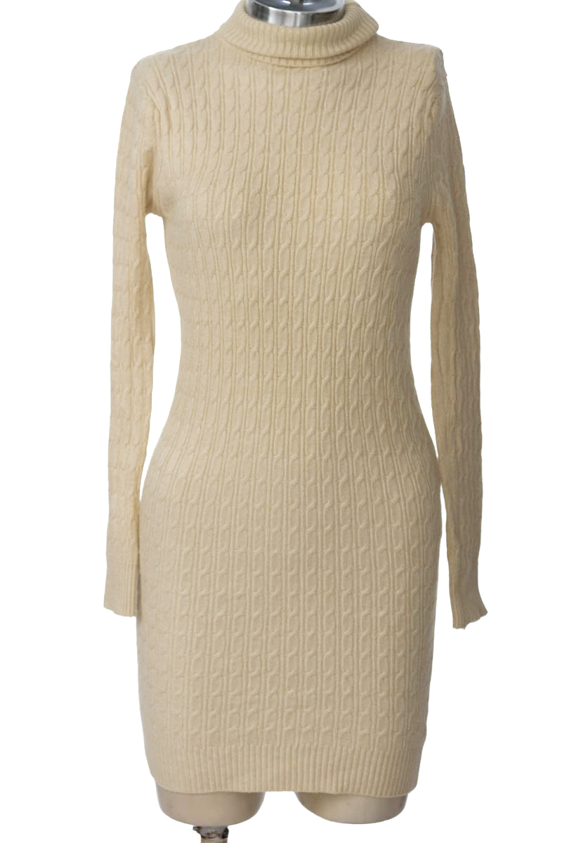 Vestido / Enterizo color Beige - Closeando