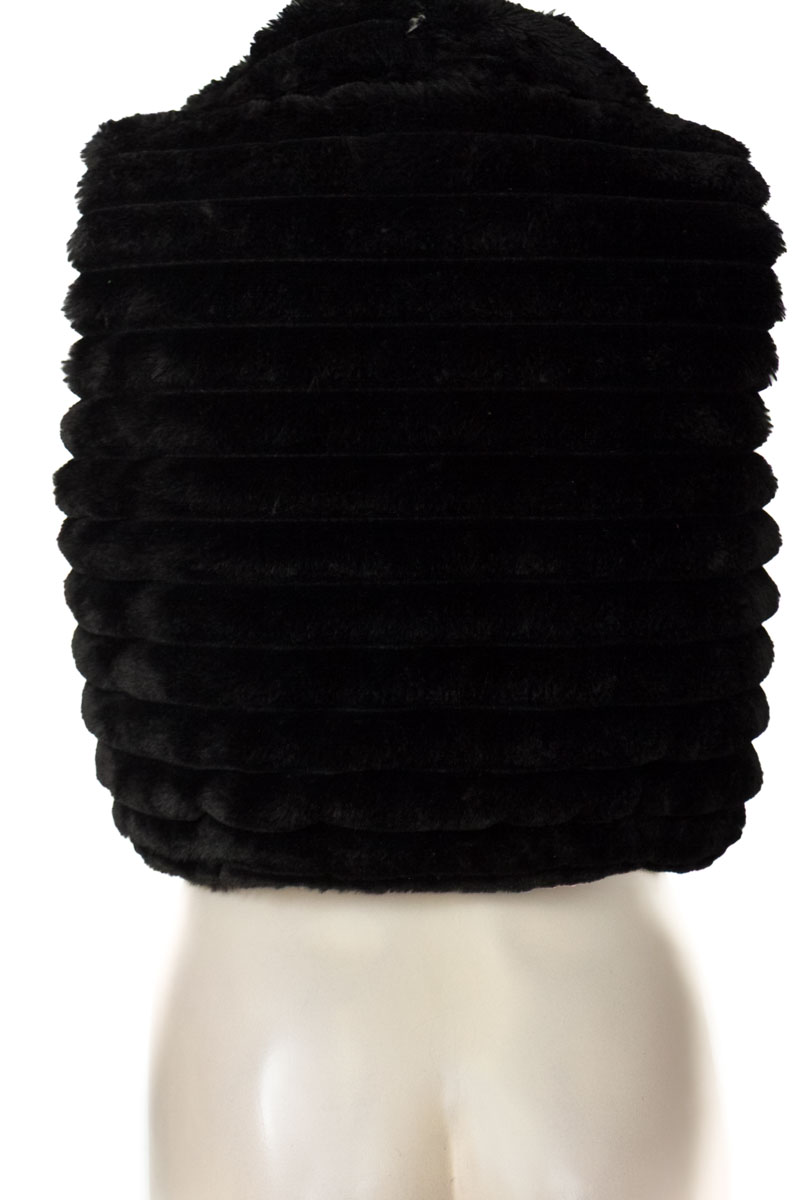 Chaqueta / Abrigo color Negro - Closeando