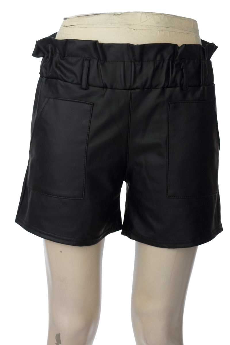 Short color Negro - Closeando