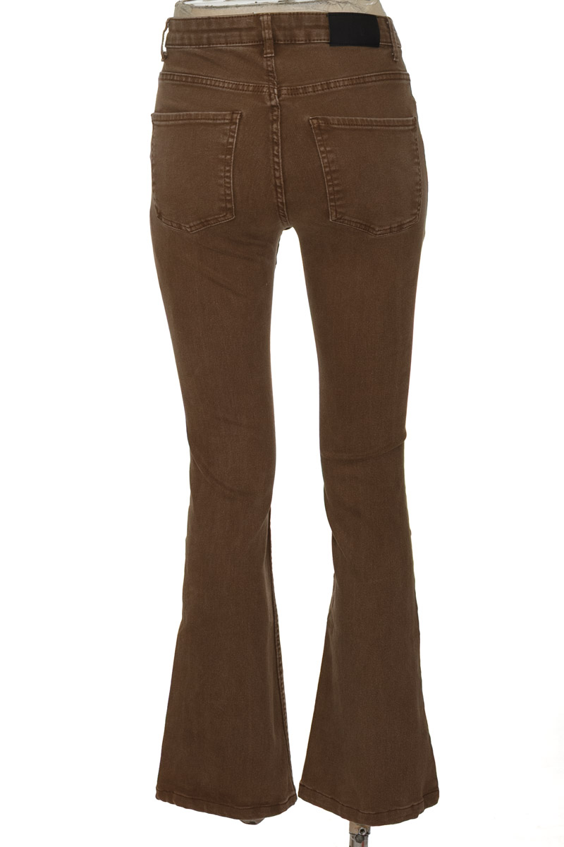 Pantalones color Café - Bershka