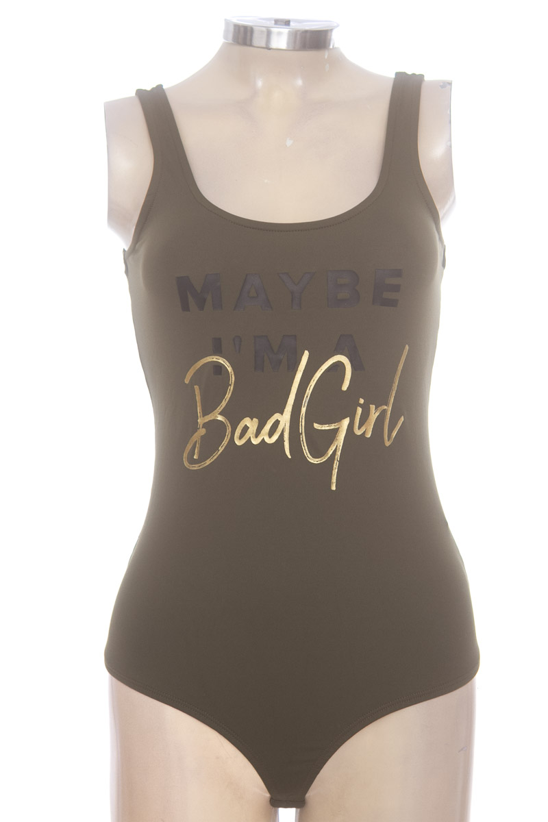 Top / Camiseta color Verde - Studio F