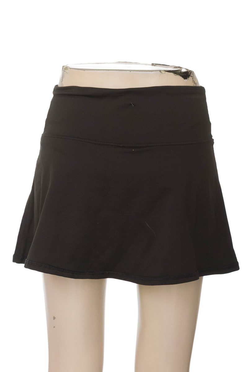 Ropa Deportiva / Salida de Baño color Negro - Closeando