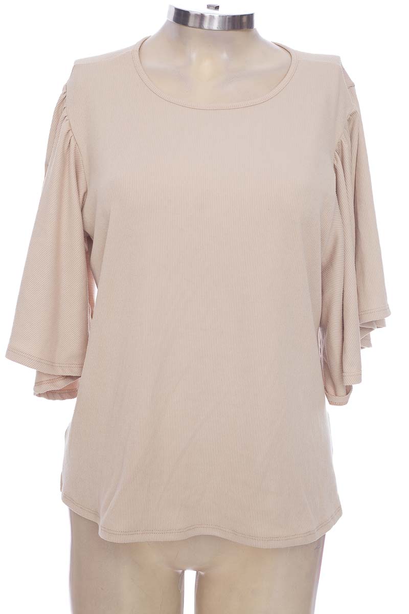 Top / Camiseta color Beige - FDS | Closeando