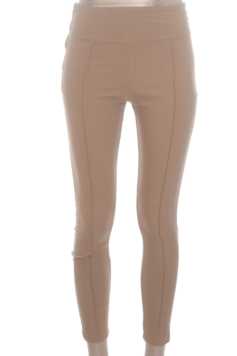 Pantalones color Beige - Closeando