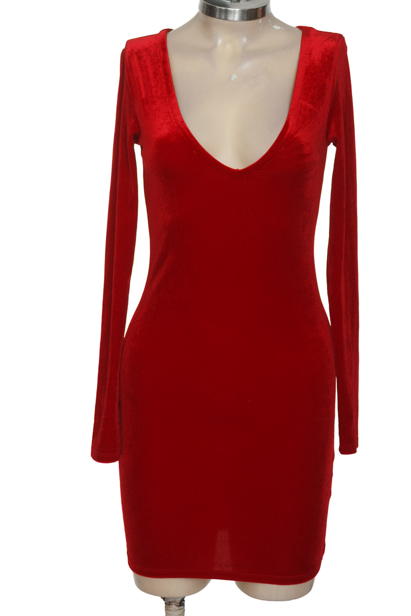 Vestido / Enterizo color Vinotinto - Forever 21