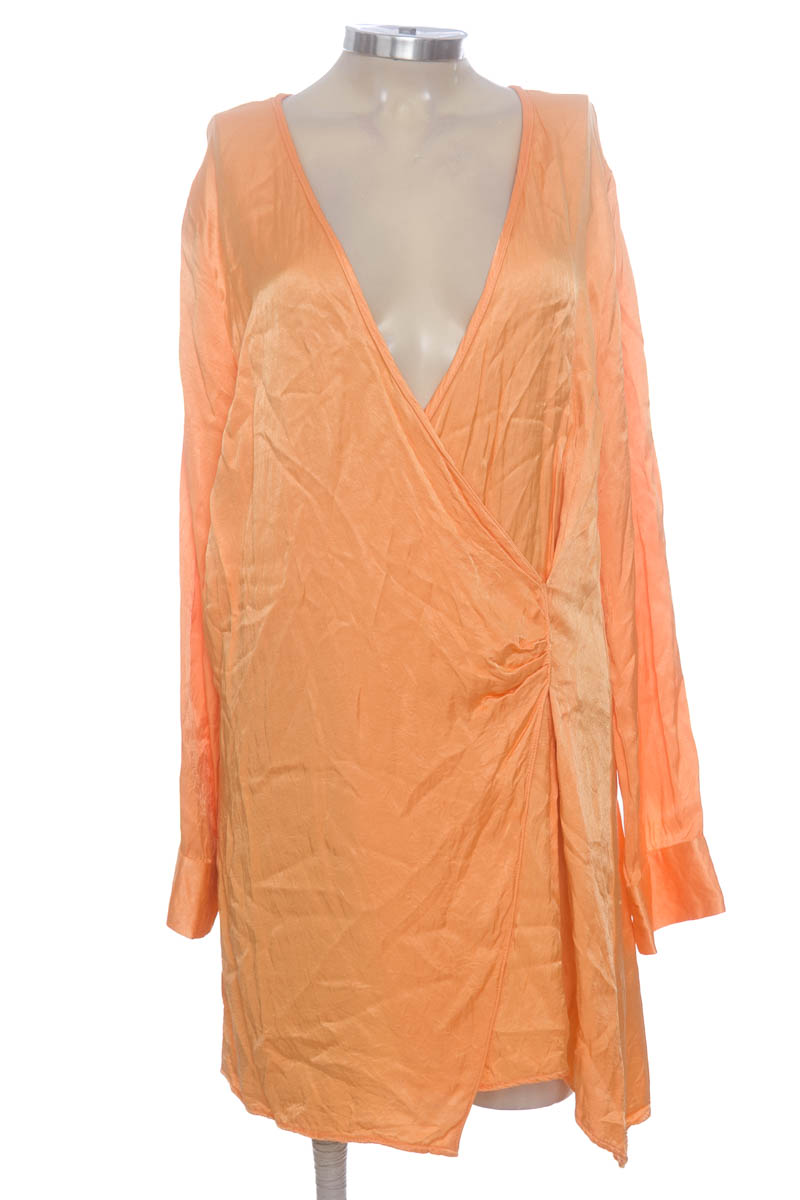 Vestido / Enterizo color Naranja - Bershka