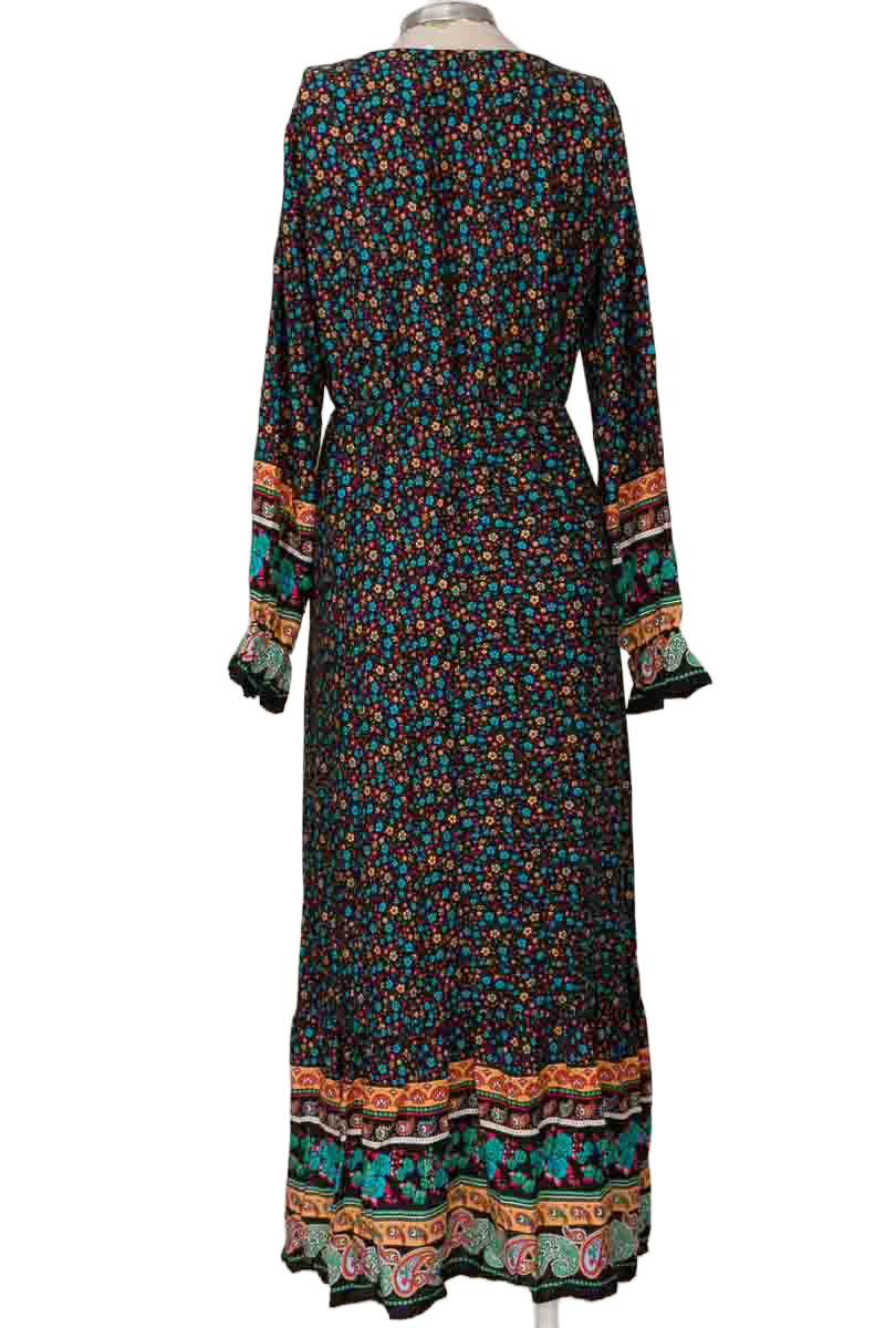 Vestido / Enterizo color Negro - Closeando