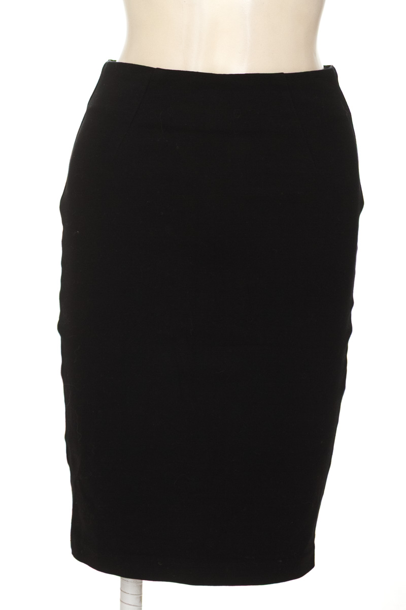 Falda color Negro - Forever 21
