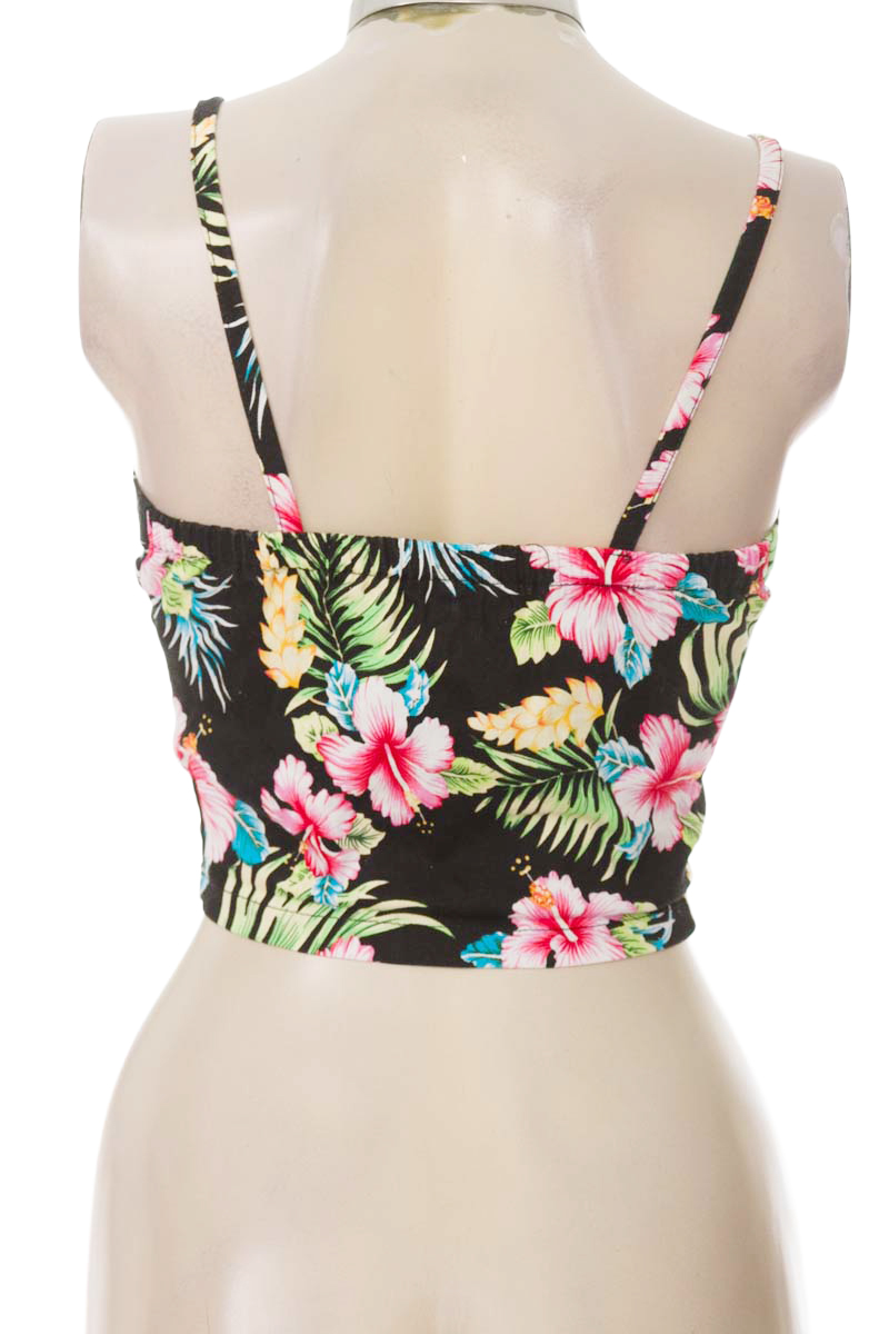 Top / Camiseta color Negro - Boteli