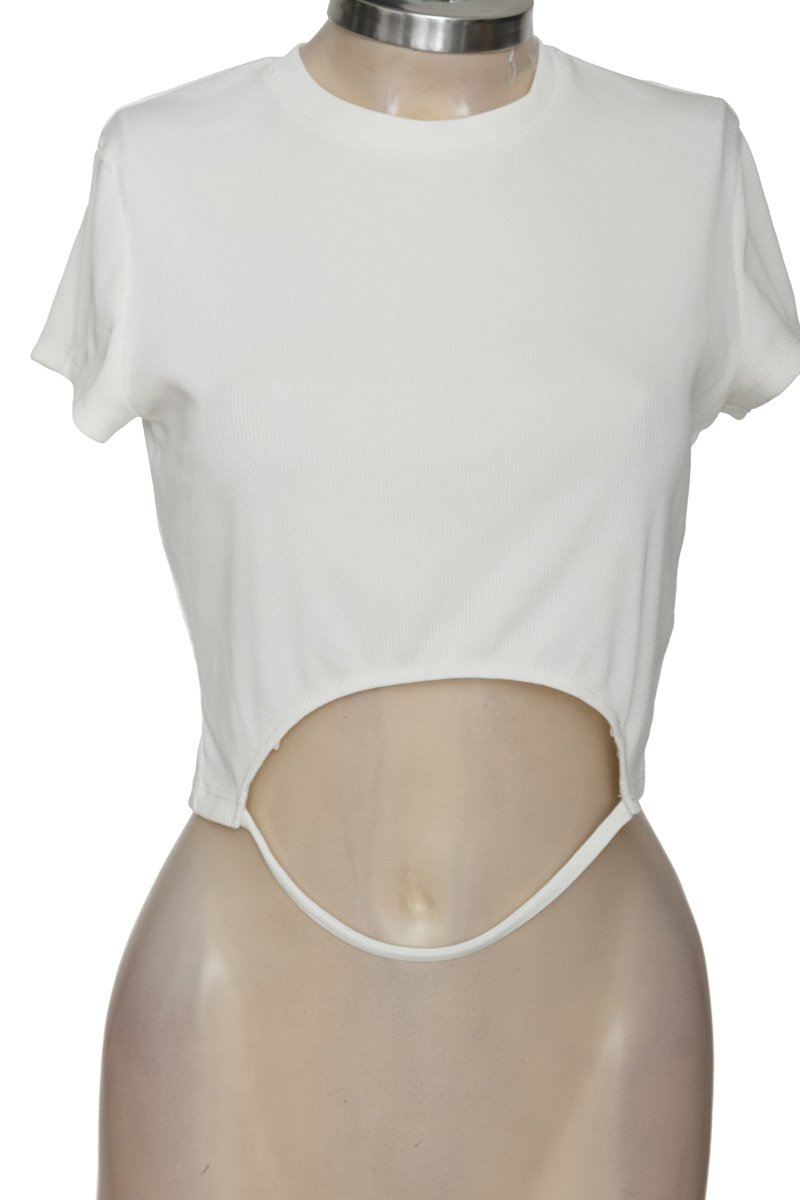 Top / Camiseta color Blanco - Bershka