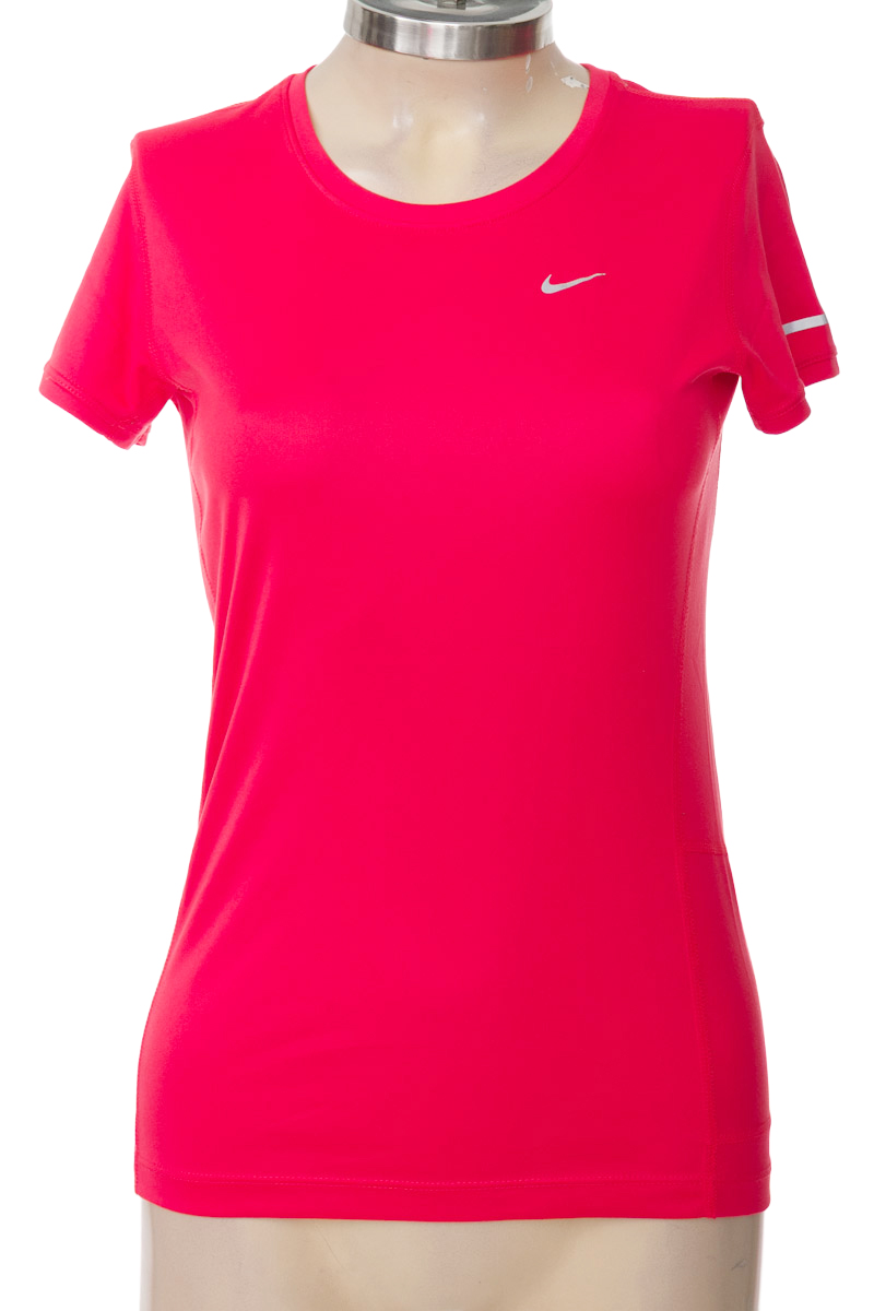 Ropa Deportiva / Salida de Baño color Rosado - Nike