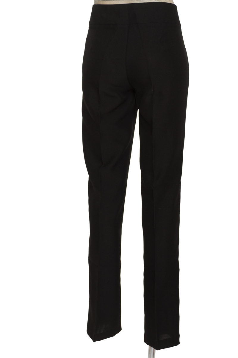 Pantalones color Negro - Arkitect