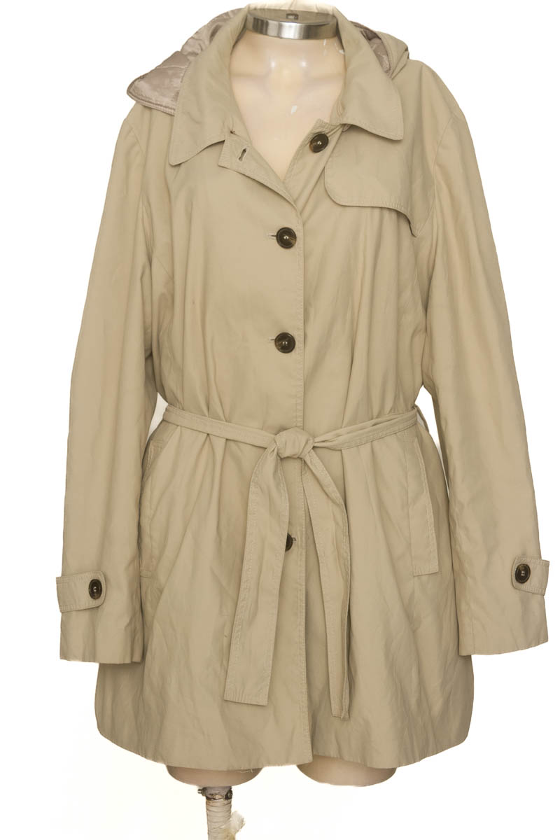 Chaqueta / Abrigo color Beige - Bicken's