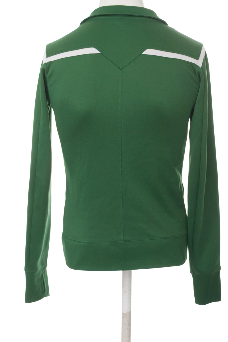 Ropa Deportiva color Verde - Closeando