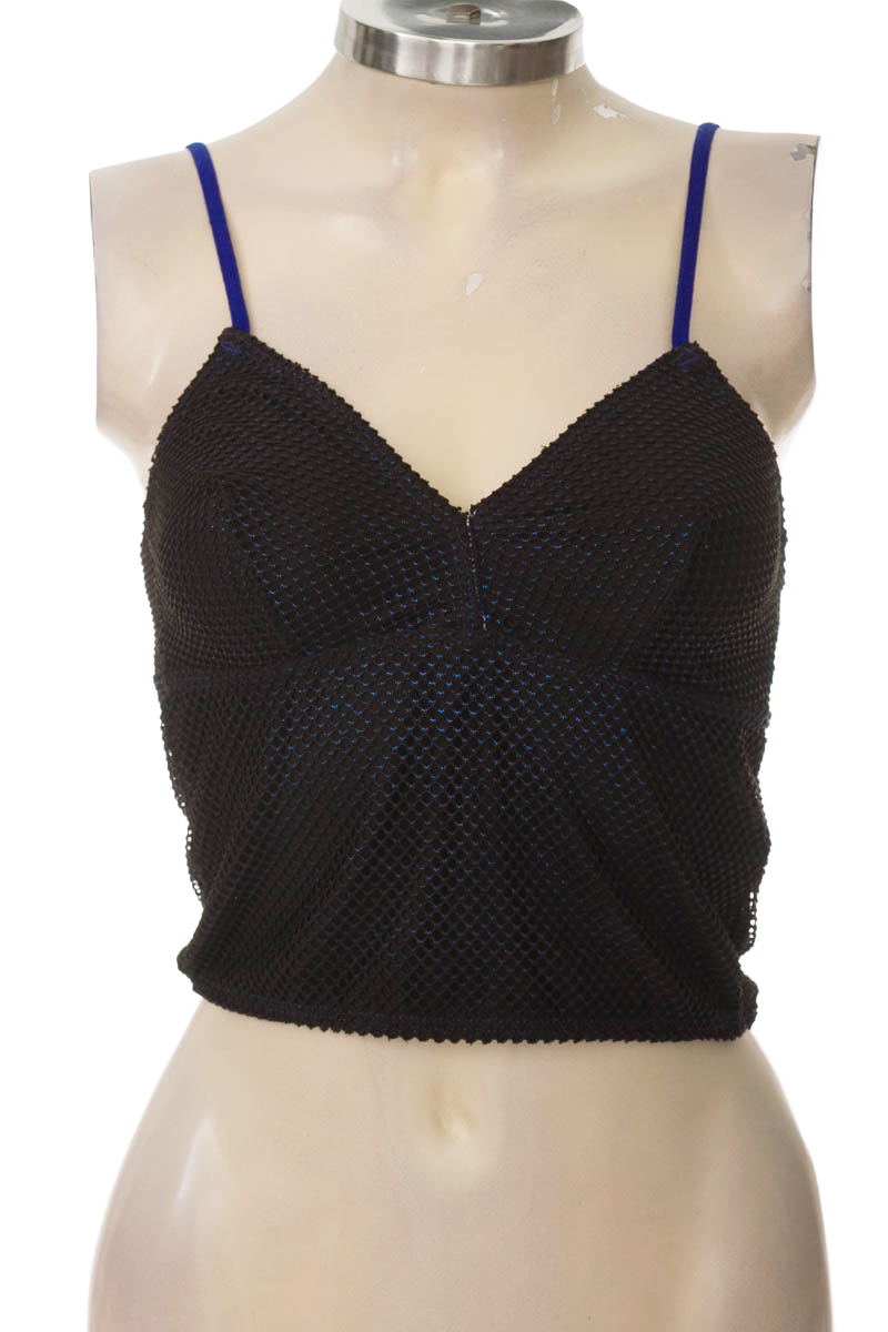 Top / Camiseta color Negro - Carmel