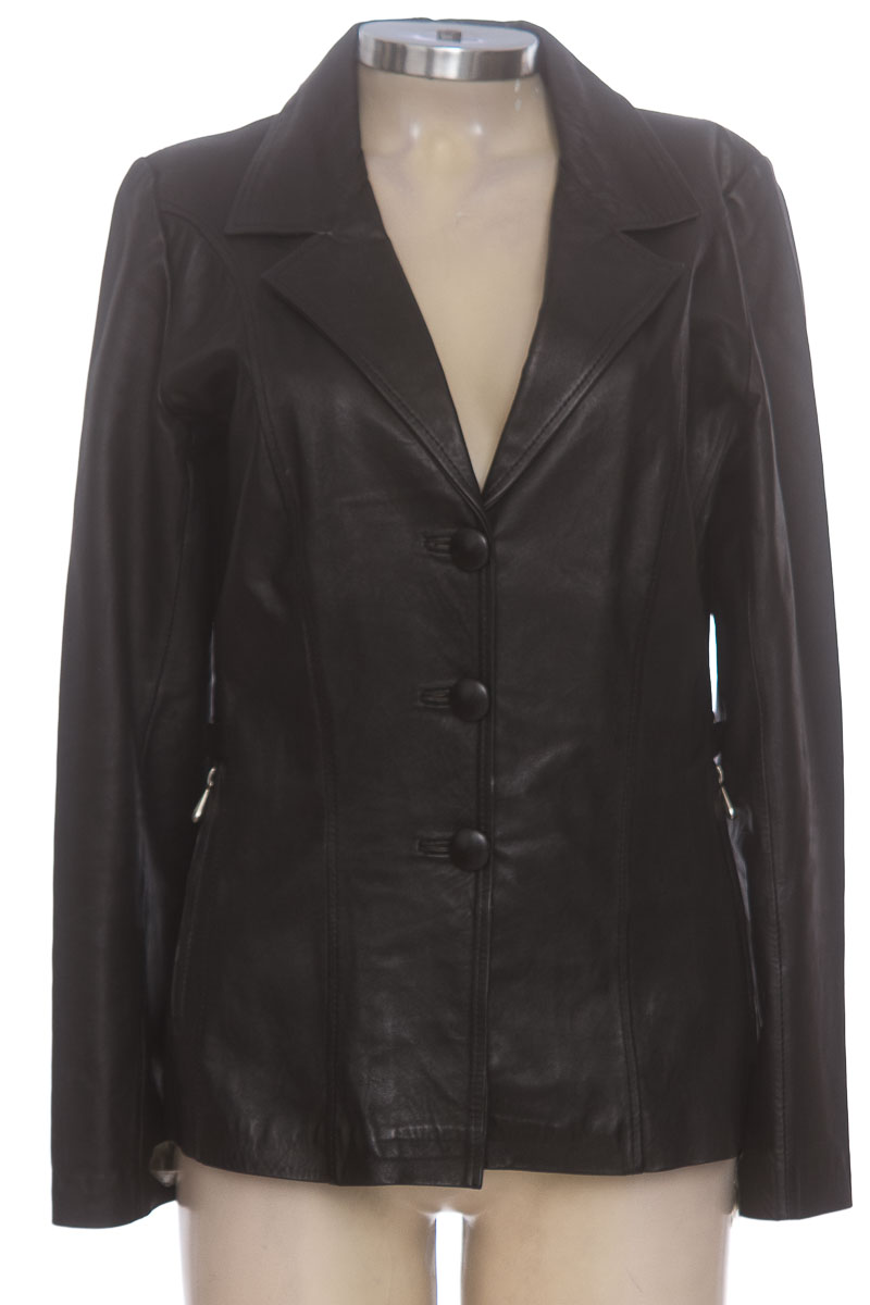 Chaqueta / Abrigo color Negro - Closeando