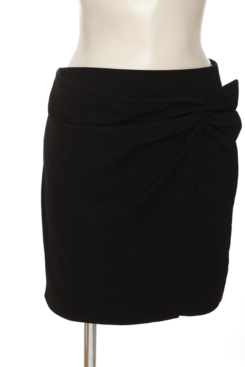 Falda color Negro - MNG