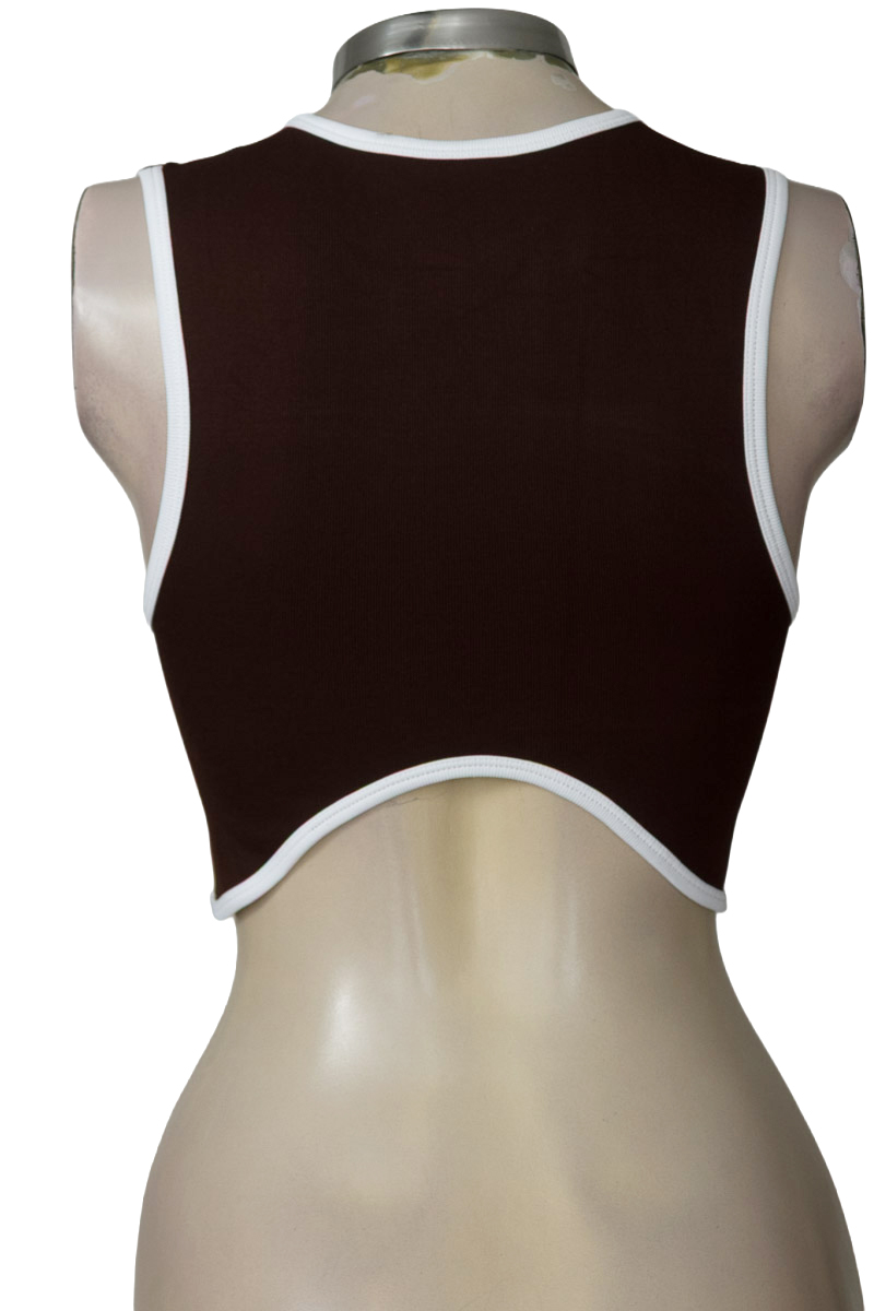 Top / Camiseta color Café - Closeando