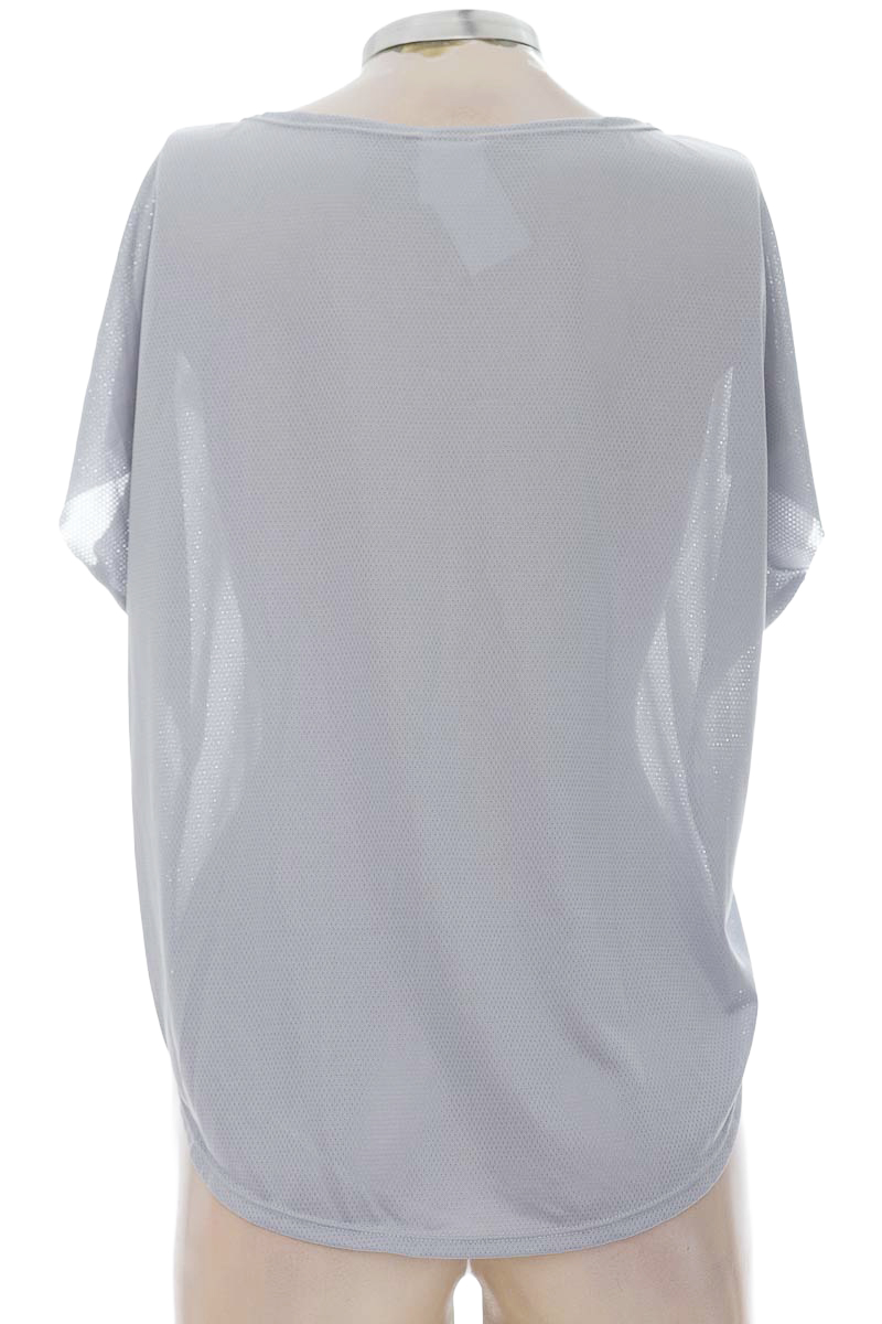 Ropa Deportiva / Salida de Baño color Gris - Yazo